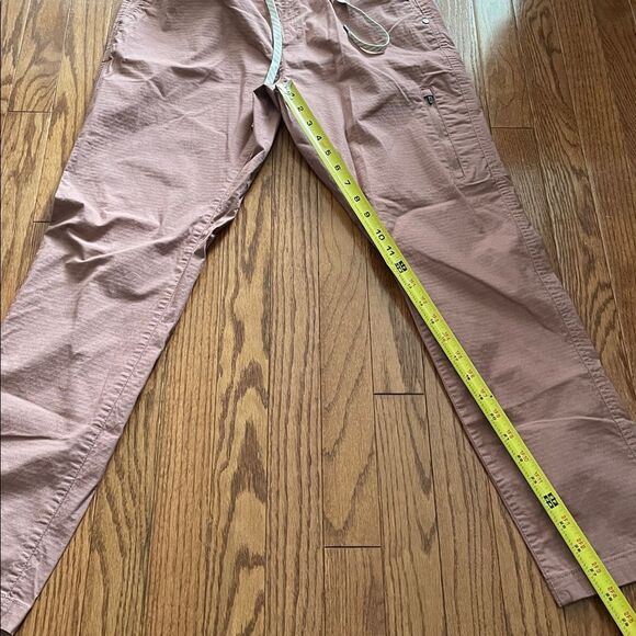 Vuori Ripstop Pink Straight Leg Pants Women’s Sz Medium - Picture 3 of 11